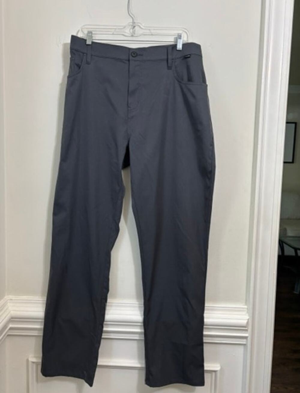 Travis Mathew Pants 42X32 Performance Golf Stretch Casual Chino Dark Gray